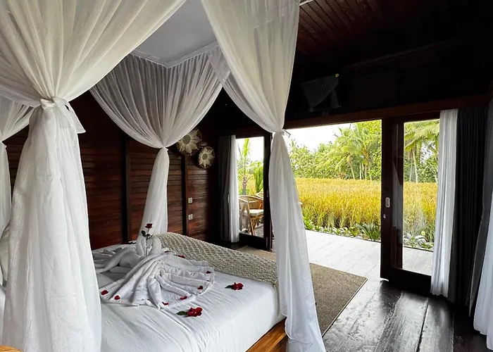 ヴィラ Eco Oasis Wooden Ubud テガララン