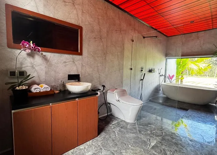 ヴィラ Eco Oasis Wooden Ubud テガララン