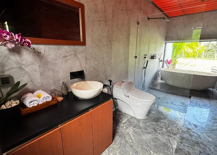 Eco Oasis Wooden Ubud テガララン